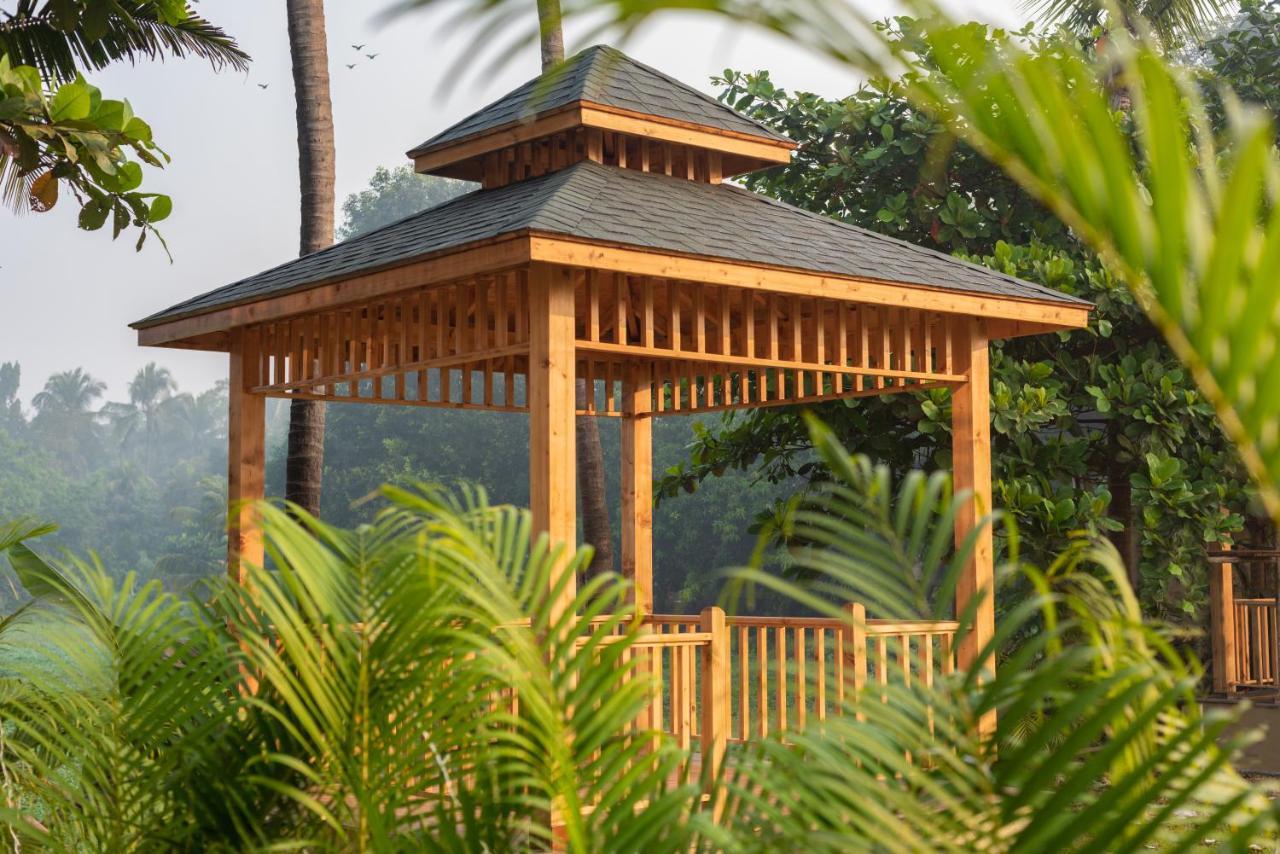 Paramount Riverfront Resort & Spa, Karjat Eksteriør bilde