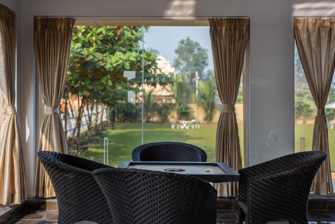 Paramount Riverfront Resort & Spa, Karjat Eksteriør bilde