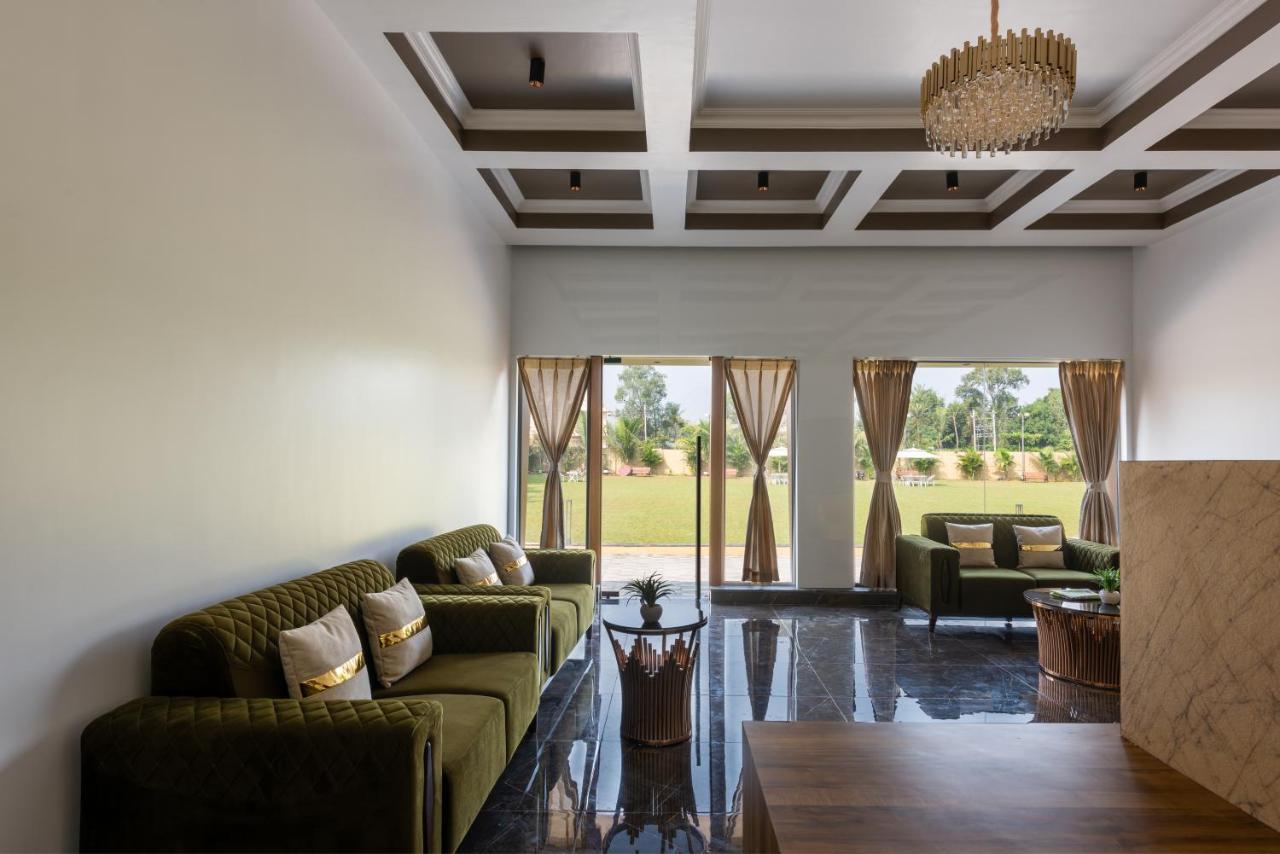 Paramount Riverfront Resort & Spa, Karjat Eksteriør bilde