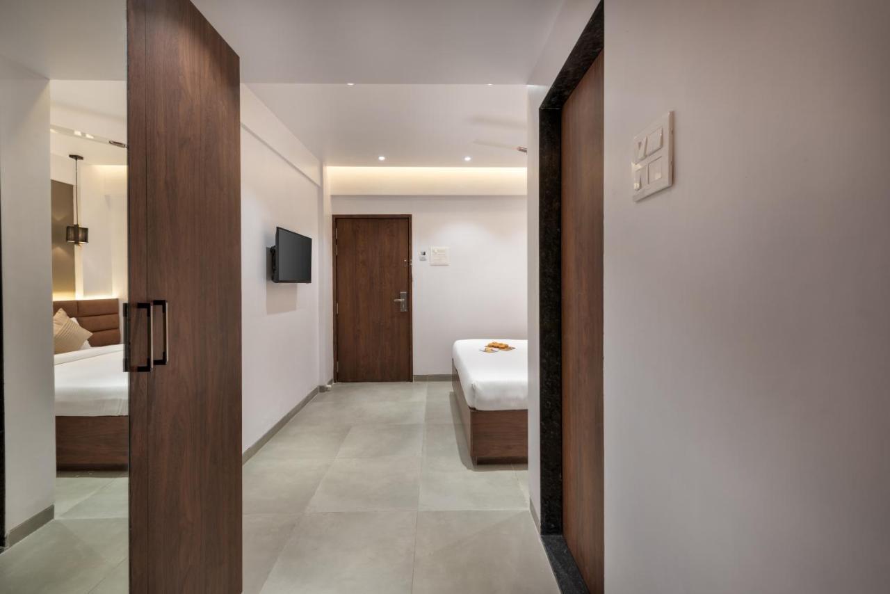 Paramount Riverfront Resort & Spa, Karjat Eksteriør bilde