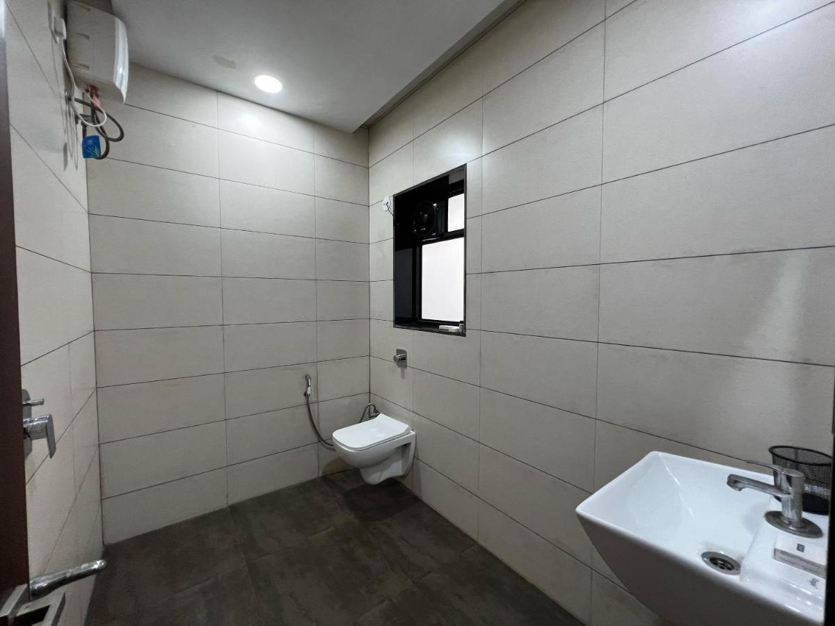 Paramount Riverfront Resort & Spa, Karjat Eksteriør bilde