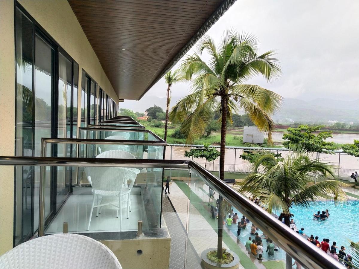 Paramount Riverfront Resort & Spa, Karjat Eksteriør bilde